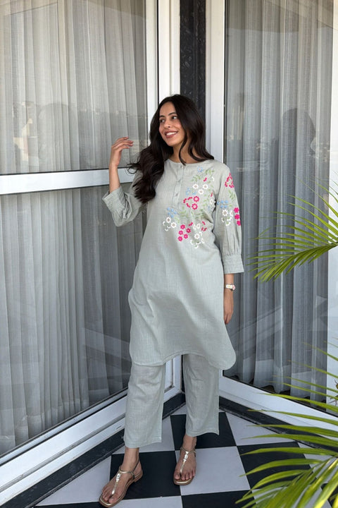Falak Cotton Embroidered Kurta Set (Set of 2)- SAGE GREEN