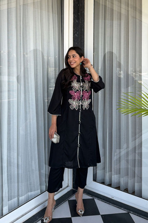 Adaah Black Rayon Slub Embroidered Kurta Set