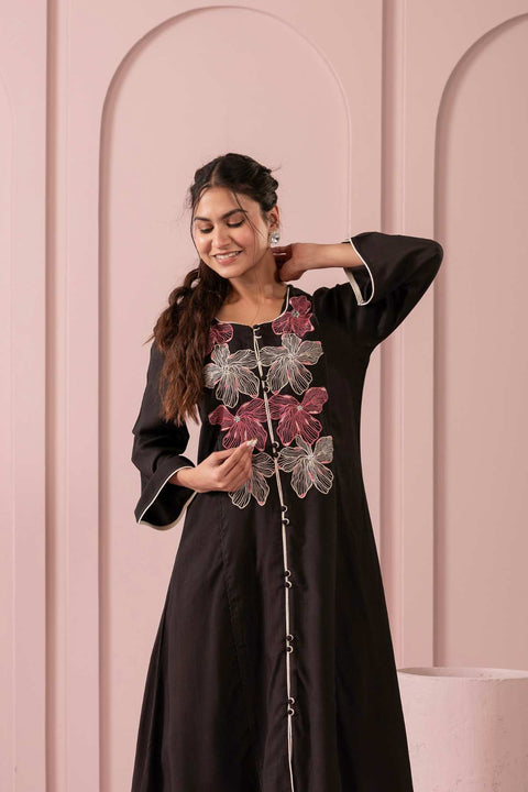 Adaah Black Rayon Slub Embroidered Kurta Set