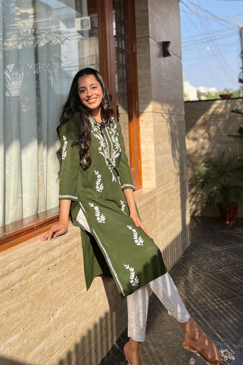 Zoya Cotton Rayon Chikankari Kurta- Green